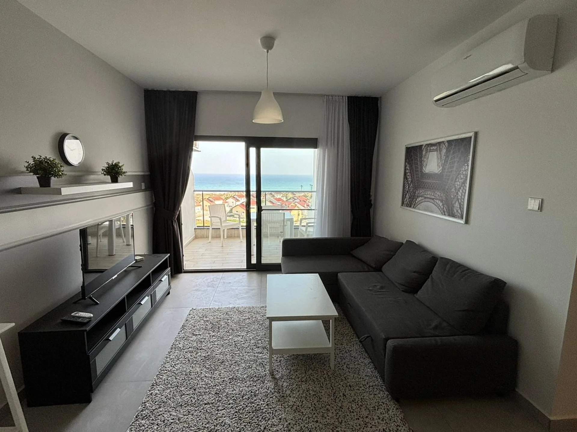 Lovely studio with niche and stunning views