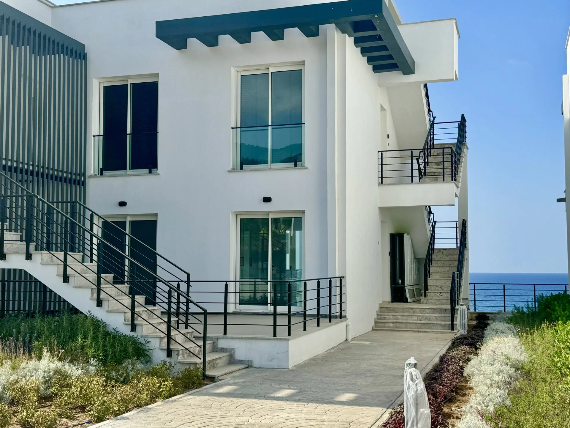View 16