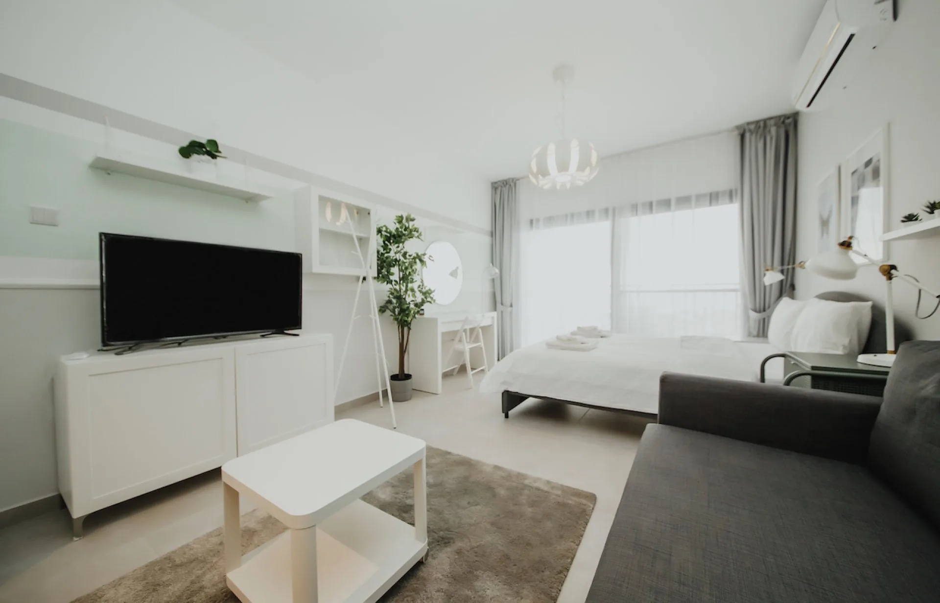 Studio Apartment